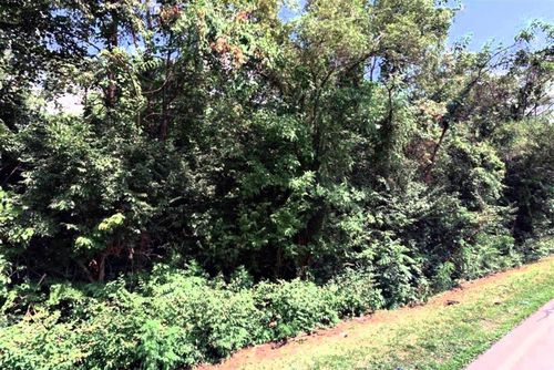 2348 Noe Bixby Rd, Columbus, OH, 43232-4140 | Card Image