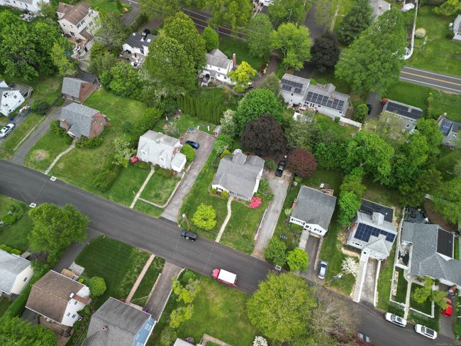 280 Bennett St, House other with 3 bedrooms, 2 bathrooms and null parking in Fairfield CT | Image 4