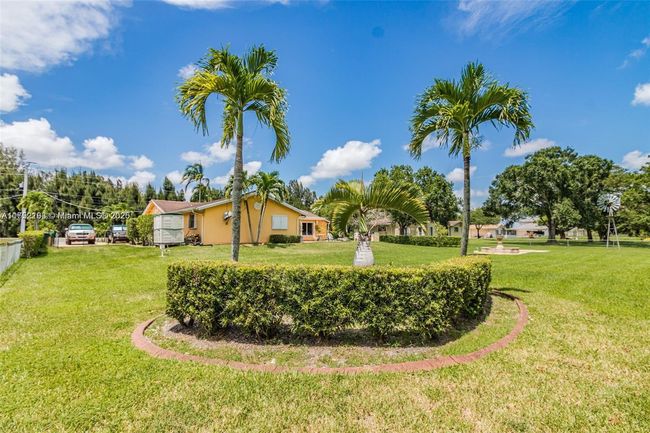 13450 Sw 26 Th St, House other with 4 bedrooms, 2 bathrooms and null parking in Davie FL | Image 4