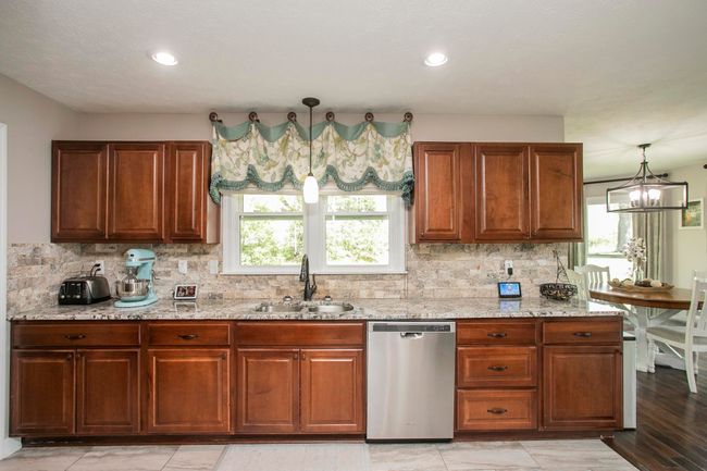 1043 Shelton Rd, House other with 4 bedrooms, 4 bathrooms and 2 parking in Charlotte TN | Image 12