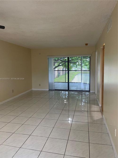 307-3252 Foxcroft Rd, Miramar, FL, 33025-4191 | Card Image