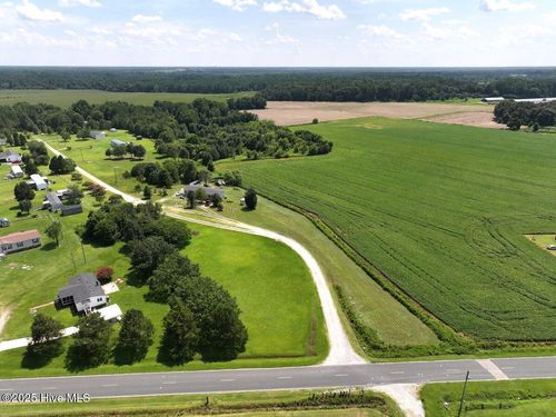 2 Fox Run Dr, Pikeville, NC, 27863-8144 | Card Image