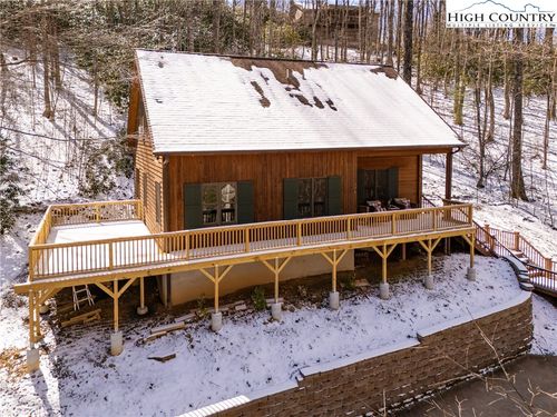150 19th Hole Dr, West Jefferson, NC, 28694-8416 | Card Image