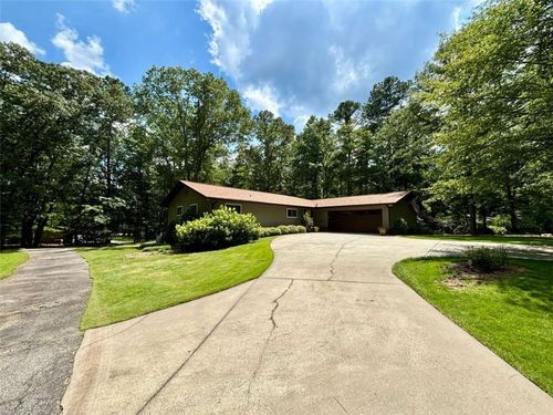 125 Cannongate Cir, Sharpsburg, GA, 30277-1718 | Card Image