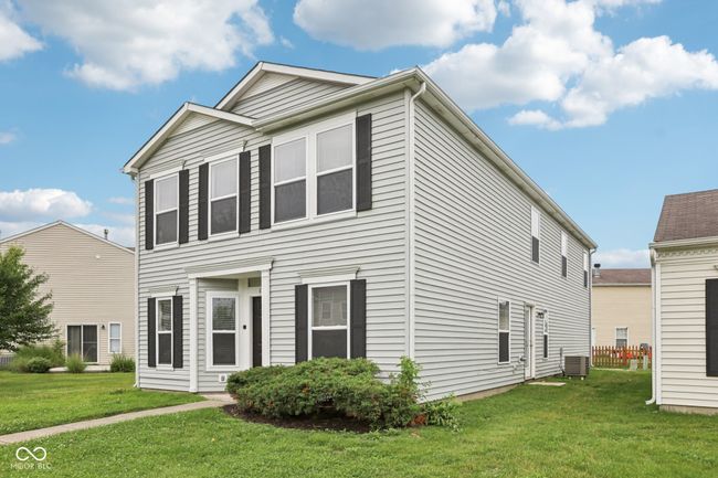 13355 Heroic Way, House other with 3 bedrooms, 3 bathrooms and null parking in Fishers IN | Image 4