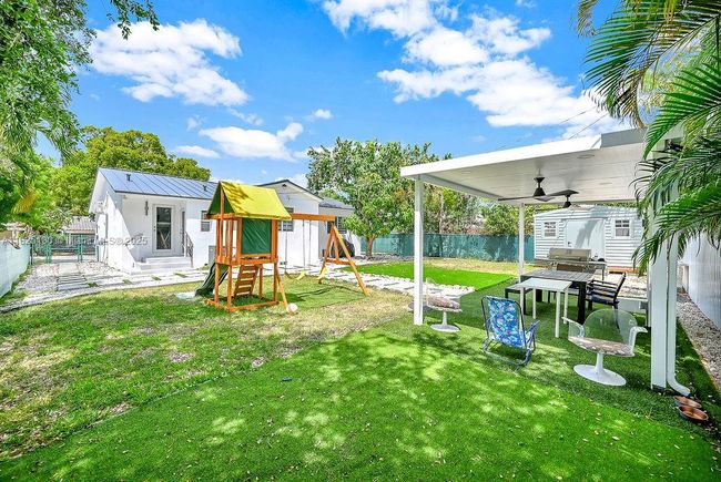 876 Ne 81 St St, House other with 3 bedrooms, 2 bathrooms and null parking in Miami FL | Image 50