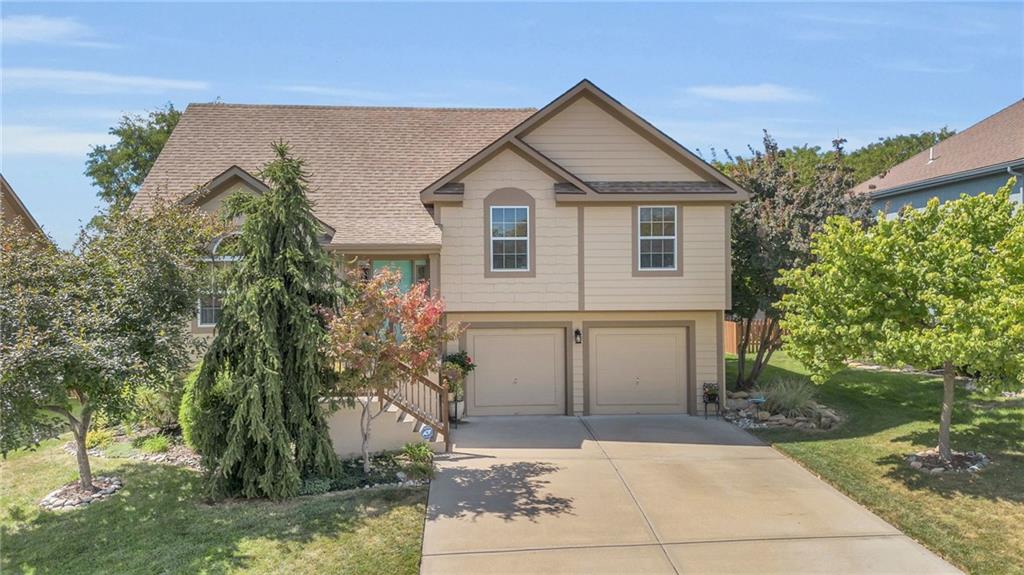 Kensington Ave, Kansas City, MO 64156