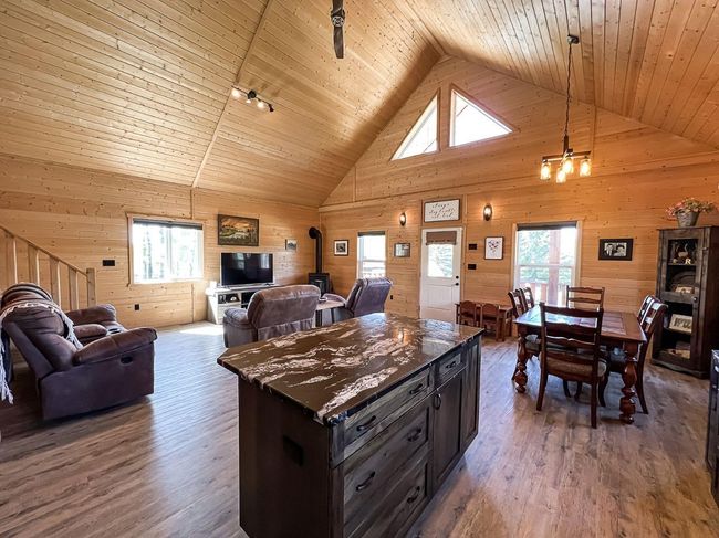 20133 Twp Rd 832, House other with 3 bedrooms, 2 bathrooms and null parking in St Isidore AB | Image 10