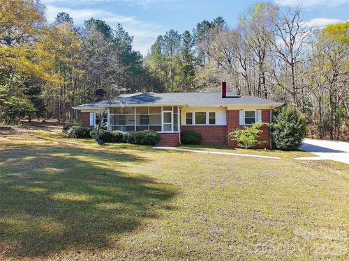 46 Pinecrest Ave, Great Falls, SC, 29055-1340 | Card Image