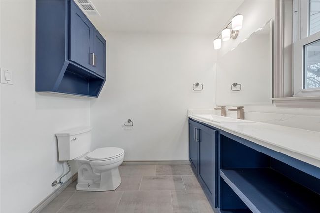 604 S Marable St, House other with 3 bedrooms, 2 bathrooms and 2 parking in West TX | Image 16