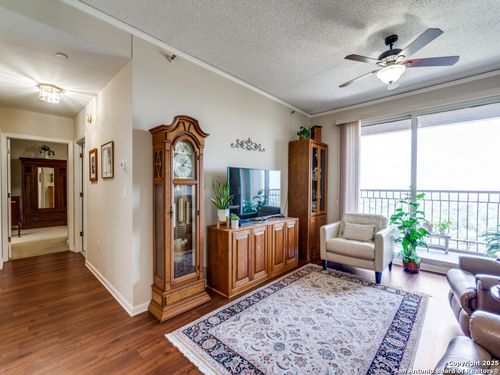 1902-1 Towers Park Ln, San Antonio, TX, 78209-6439 | Card Image