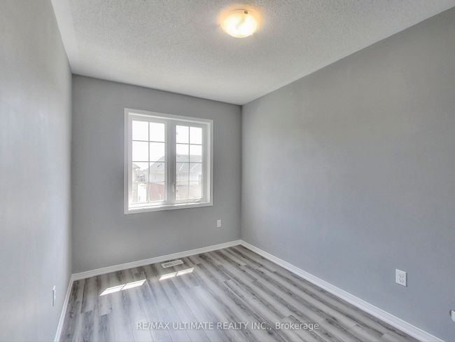 487 Rossland Rd E, House attached with 3 bedrooms, 3 bathrooms and 1 parking in Ajax ON | Image 28