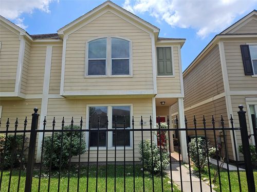 8039 Ellinger Ln, Houston, TX, 77040-5906 | Card Image