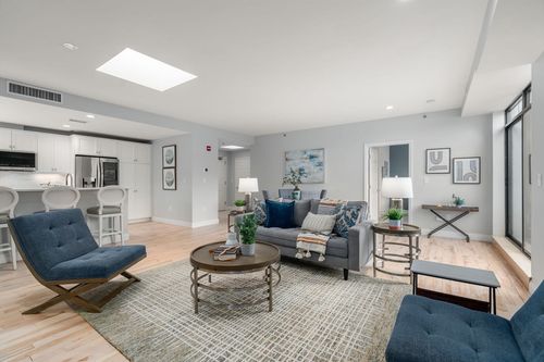ph3-110-112 Cypress St, Brookline, MA, 02445 | Card Image