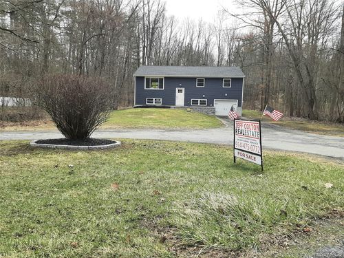 38 Pine Woods Road, Hyde Park, NY, 12538 | Card Image