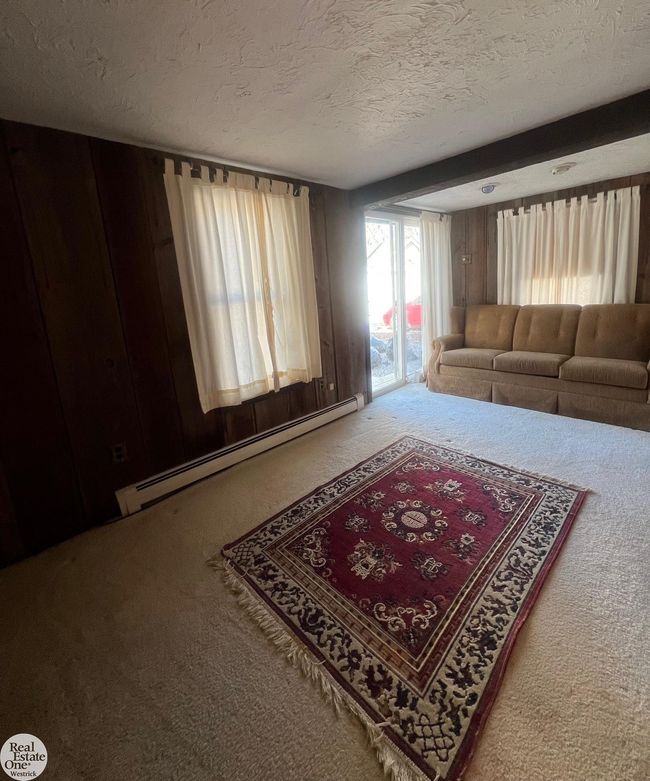 Family Room Doorwall | Image 10