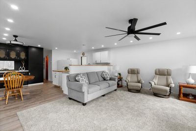 55 Syth Ln. Living room | Image 1