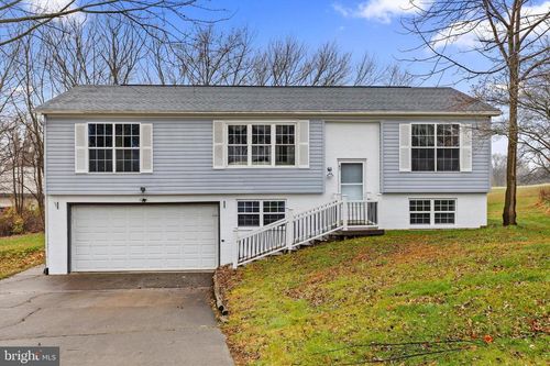 45 Cambridge Cir, LIVERPOOL, PA, 17045-9658 | Card Image