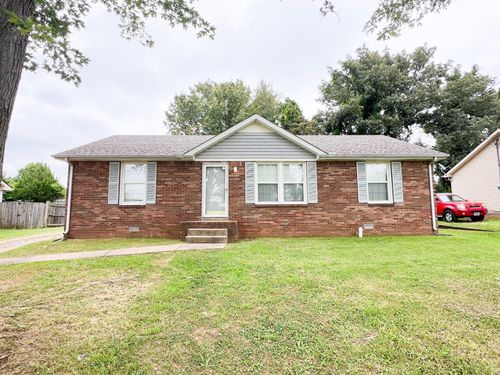 427 Newman Dr, CLARKSVILLE, TN, 37042-1812 | Card Image