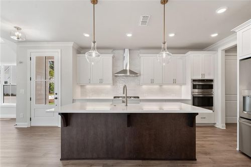 555 Pearl St, Cumming, GA, 30040-3167 | Card Image