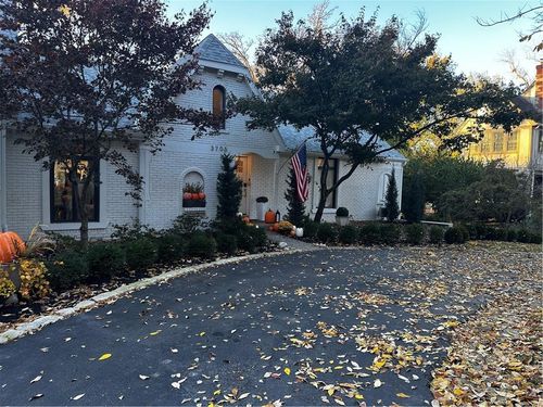 3705 Shawnee Mission Pkwy, Fairway, KS, 66205-2713 | Card Image