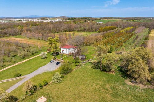 514 Lipscomb Rd, STUARTS DRAFT, VA, 24477-2632 | Card Image