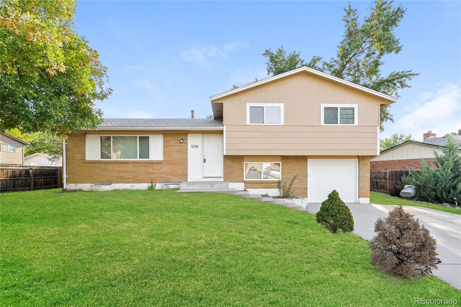 Bowen St, Longmont, CO 80501