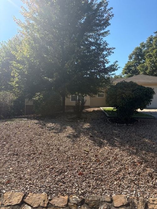 24 Burnham Dr, Bella Vista, AR, 72715-5311 | Card Image
