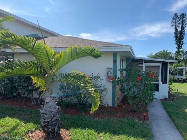 APT-1 - 3297 Royal Canadian Trce, Condo with 2 bedrooms, 1 bathrooms and 1 parking in FORT MYERS FL | Image 4