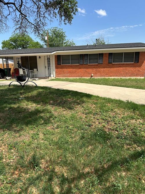 248 N Oxford Dr, San Angelo, TX, 76901-4815 | Card Image