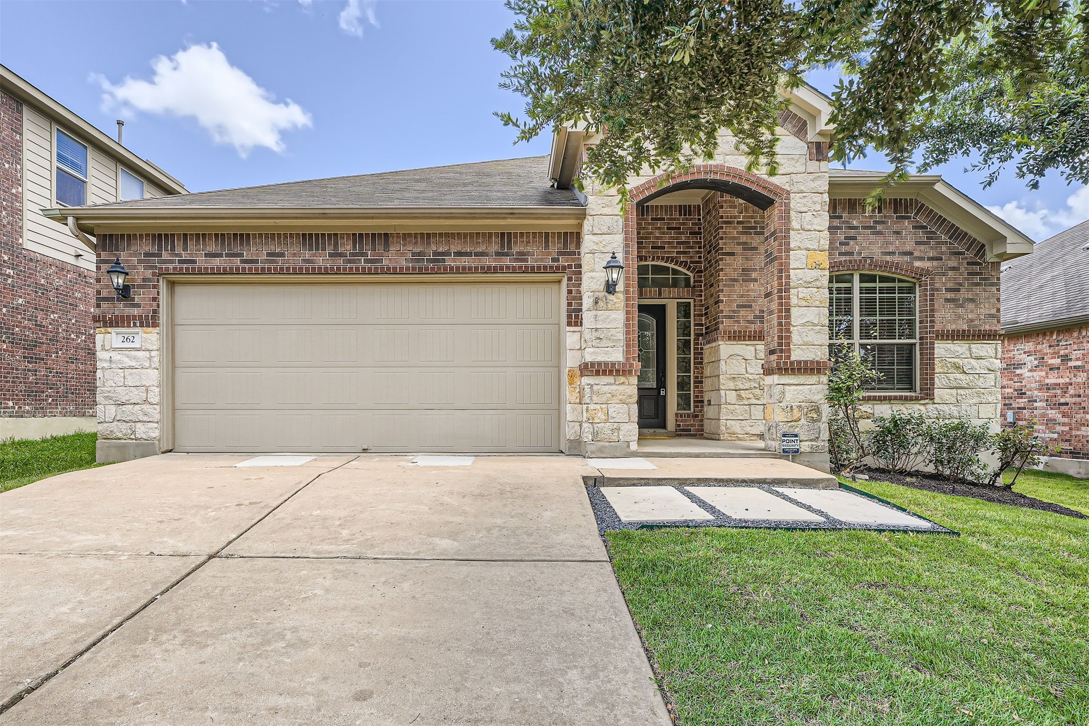Coral Stone Trl, Buda, TX 78610