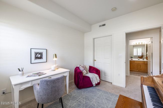 106 - 11035 S Grapevine Cv, Condo with 2 bedrooms, 2 bathrooms and null parking in Sandy UT | Image 8