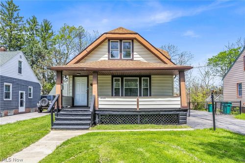18123 Mccracken Rd, Maple Heights, OH, 44137-1519 | Card Image