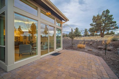 783 Sage Country Ct, Redmond, OR, 97756-5015 | Card Image