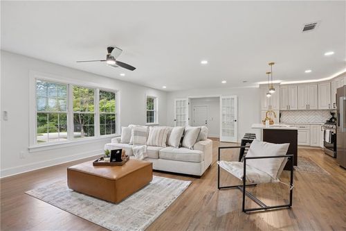 6751 Davidson Ct, Lithonia, GA, 30058-7407 | Card Image