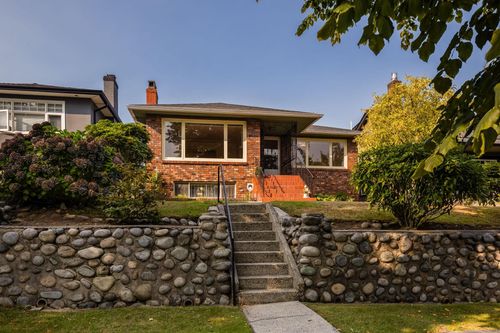 2869 Venables St, Vancouver, BC, V5K2R7 | Card Image