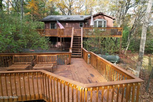 164 Oak Ridge Dr, Dingmans Ferry, PA, 18328-9121 | Card Image