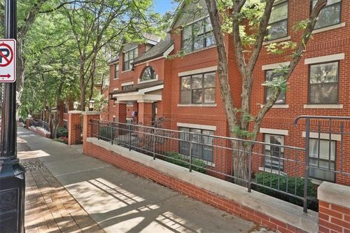 apt-304-935 Washington St, Kansas City, MO, 64105-2258 | Card Image