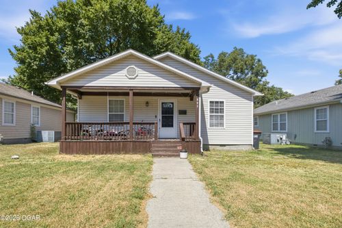 803 E 10th St, Pittsburg, KS, 66762-4226 | Card Image