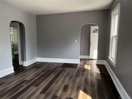 1-2 Park Pl, Poughkeepsie, NY, 12601-2604 | Card Image
