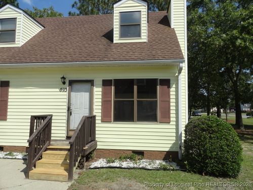 593 Countrytown Dr, Hope Mills, NC, 28348-9693 | Card Image