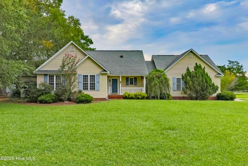 215 S Johnson St, Beulaville, NC, 28518 | Card Image