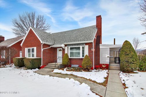 6 Meadow Ave, Tamaqua, PA, 18252-4311 | Card Image