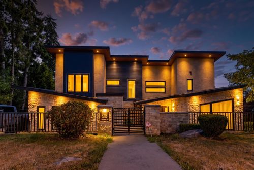 5208 Carson St, Burnaby, BC, V5J2Z2 | Card Image