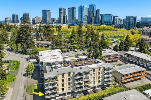 104-9909 Ne 1st St, Bellevue, WA, 98004-5601 | Card Image