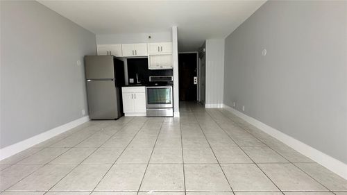 16450 Nw 2nd Ave, Miami, FL, 33169-6015 | Card Image