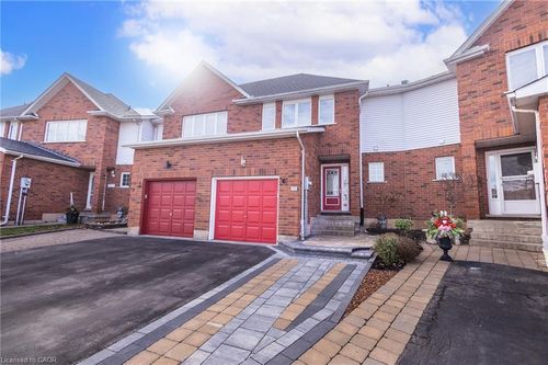 11 Tomahawk Dr, Grimsby, ON, L3M5G4 | Card Image