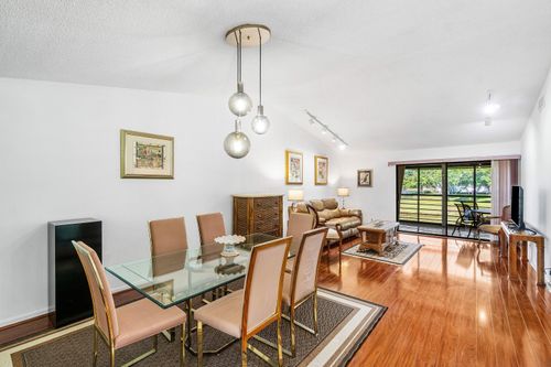 203-10137 Mangrove Dr, Boynton Beach, FL, 33437-1377 | Card Image