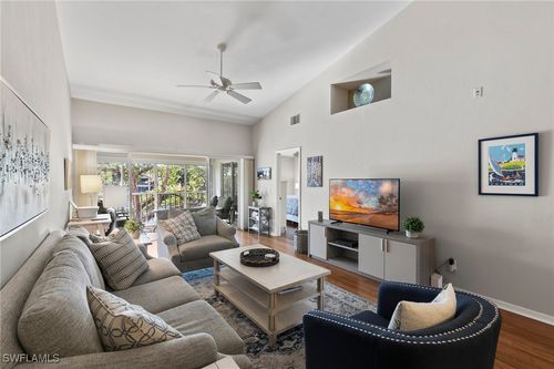 apt-202-760 Wiggins Lake Dr, NAPLES, FL, 34110-6035 | Card Image