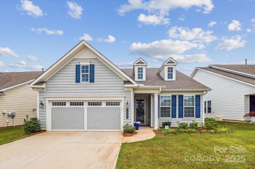 10400 Superb Ln, Charlotte, NC, 28215-7181 | Card Image